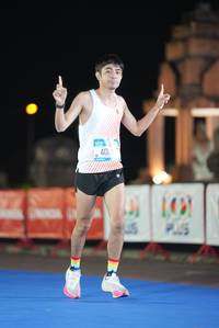 BIB: 400, 101
                            <button type="button" onclick="openModal(19772203)" class="btn btn-primary btn-sm float-right btn-popup" data-toggle="modal" data-target=".modal-high-quality">
                        <i class="fas fa-shopping-cart"></i> Add to Cart
                    </button>
                                            <button type="button" onclick="isThisMe(19772203, true)" class="btn btn-success btn-sm float-right btn-popup btn-isme hidden" data-toggle="tooltip" data-placement="bottom" title="นี่คือรูปของคุณใช่ไหม คลิกที่นี่เพื่อเอาเข้าอัลบั้ม">
                        <i class="fas fa-plus"></i> Add to album
                    </button>
                    <button type="button" onclick="isThisMe(19772203, false)" class="btn btn-warning btn-sm float-right btn-popup btn-isnotme hidden">
                        <i class="fas fa-ban"></i> Remove from album
                    </button>